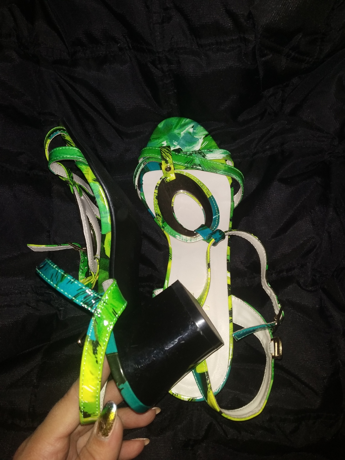 Летние босоножки новые с Дубаи на низком каблуке, модные!  - Изображение #1, Объявление #1691337