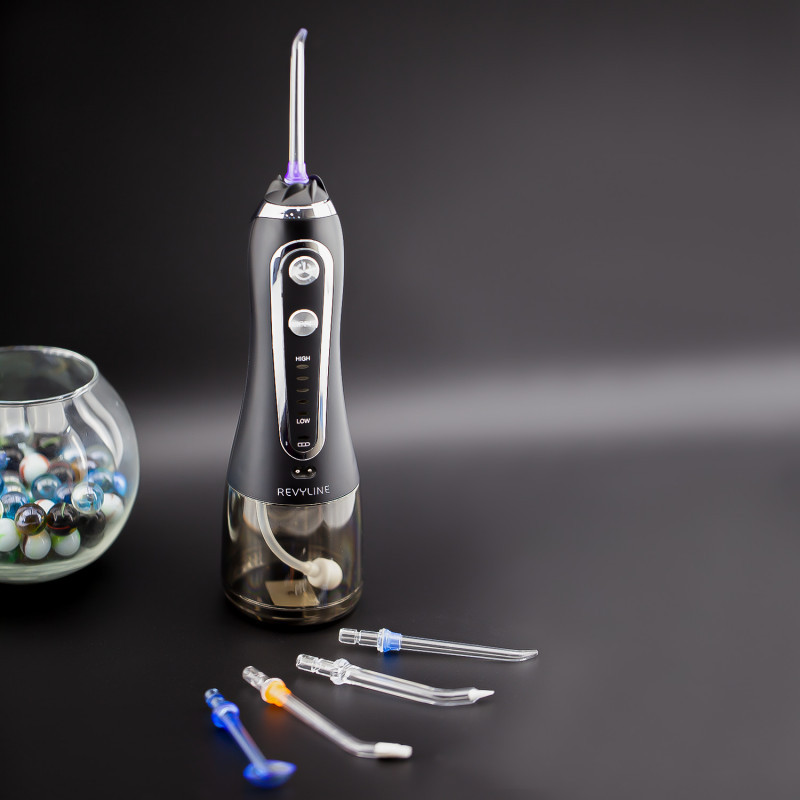 Дорожный ирригатор Revyline RL 450 Black против пародонтоза - Изображение #1, Объявление #1715890