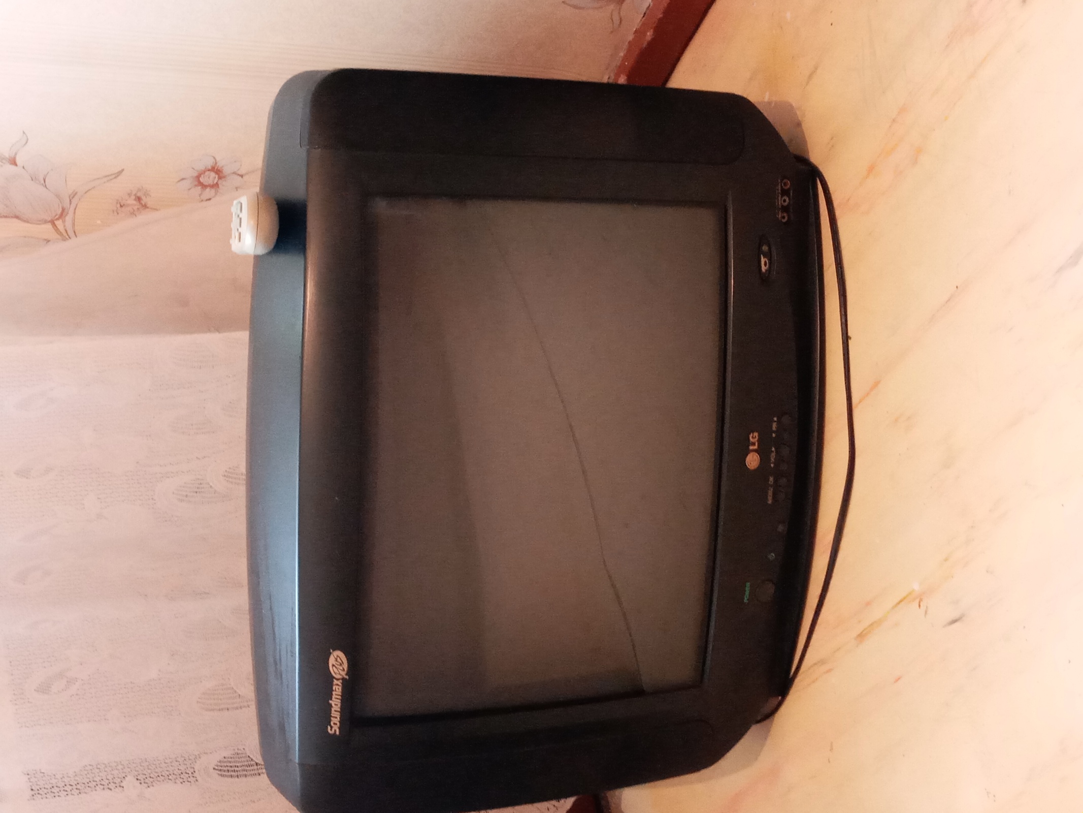 Продается телевизор б/у LG  - Изображение #1, Объявление #1722188