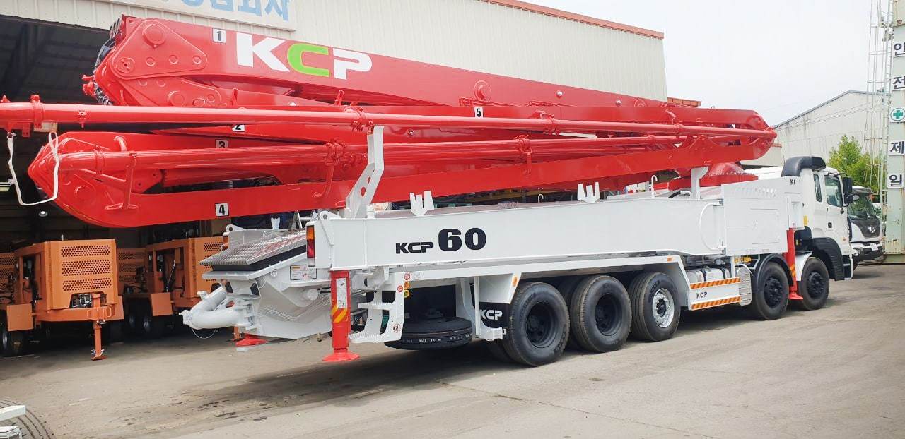 СРОЧНО ПРОДАЕТСЯ НОВЫЙ АВТОБЕТОНОНАСОС КСР60ZX170 - Изображение #1, Объявление #1725386