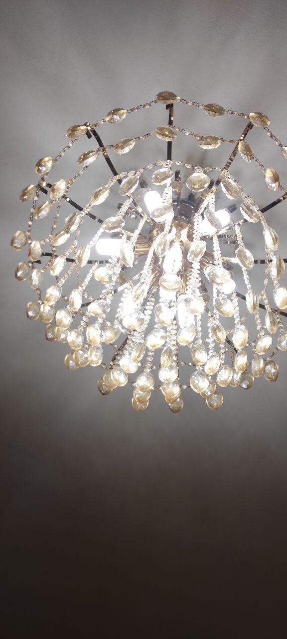 Люстра очень красиво смотрится,в отличном состоянии.Подходит к любому интеръеру. - Изображение #1, Объявление #1734073