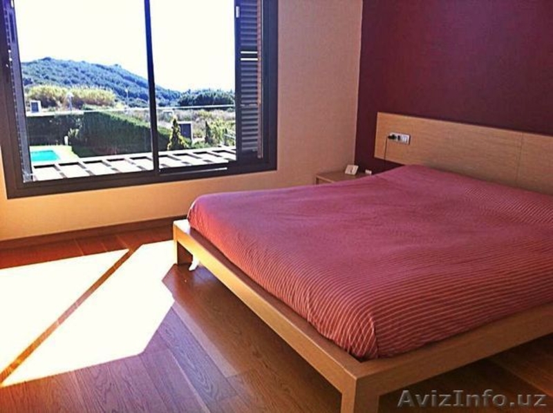 ВИЛЛА С ВИДОМ НА МОРЕ И ГОЛЬФ-КЛУБ, в 35 км. от Барселоны, Испания - Изображение #10, Объявление #1544172