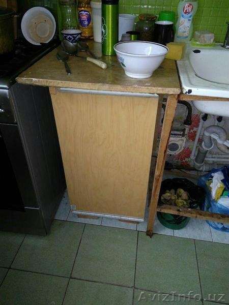 Продаю кухонный гарнитур, Шифоньер, компьютерный столик. - Изображение #3, Объявление #1588187
