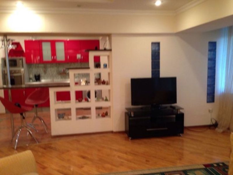 Космонавты метро рядом с МВД на против Корзинки 150 кв.м 477 - Изображение #7, Объявление #1694900