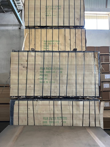 Финская ламинированная фанера для опалубки 18мм Китай  - Изображение #3, Объявление #1737914
