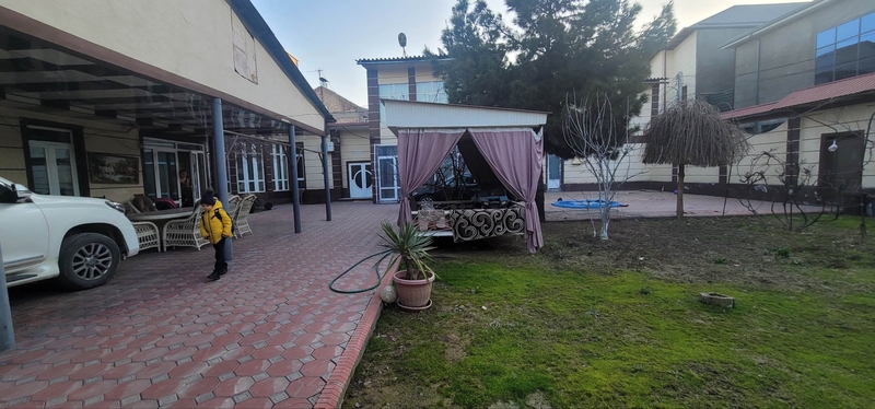 Продается большой дом в центре под бизнес угловой - Изображение #3, Объявление #1747820