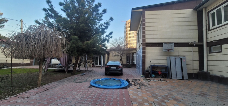 Продается большой дом в центре под бизнес угловой - Изображение #8, Объявление #1747820