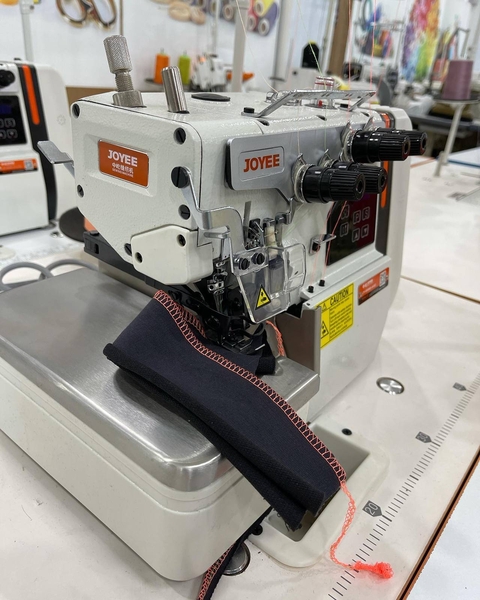 JOYEE JY-B999-4-ED2 Оверлок 4-Ниточная машина - Изображение #3, Объявление #1747468