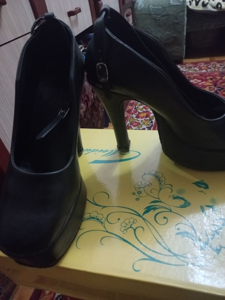 Женская обувь б/у в среднем состоянии - Изображение #2, Объявление #1748119