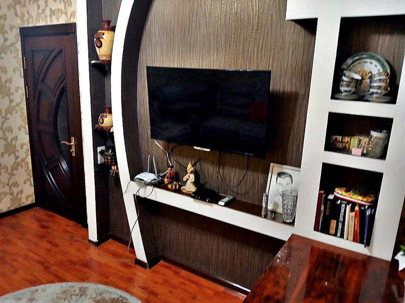 Массив: Ялангач. (парк: Локомотив). 2х. комнатная. - Изображение #1, Объявление #1752790