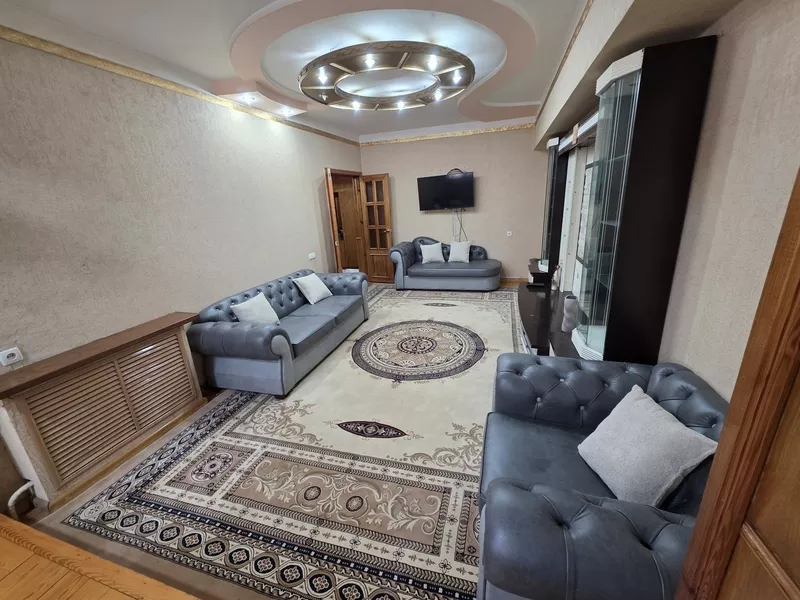 Сдаётся с 2 дворами квартира на ц6 - Изображение #2, Объявление #1753093